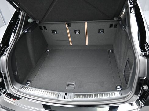 New 2026 Porsche Macan image 32