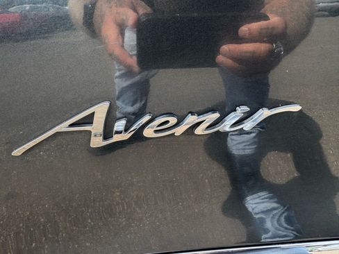 Used 2019 Buick Enclave Avenir w/ Avenir Technology Package AWD/4WD image 11