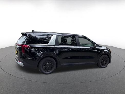 Used 2026 Kia Carnival FWD image 14