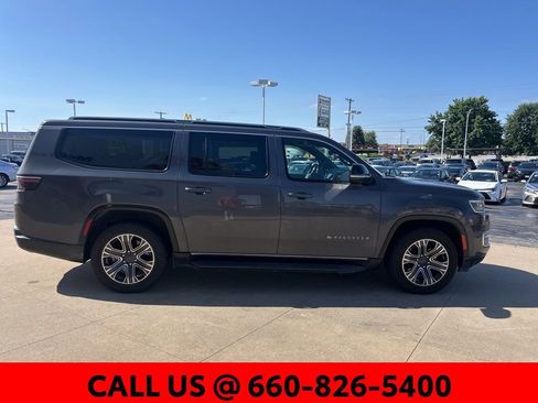 Used 2023 Jeep Wagoneer L Series II AWD/4WD image 5