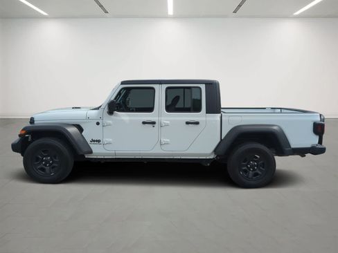 Used 2022 Jeep Gladiator Sport w/ Trailer Tow Package AWD/4WD image 3