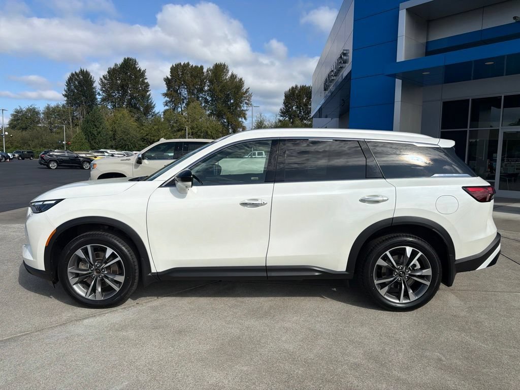 Used 2025 INFINITI QX60 Luxe AWD/4WD image 2