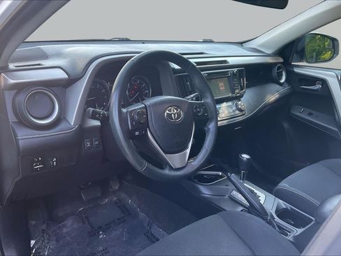 Used 2016 Toyota RAV4 XLE AWD/4WD image 17