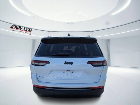 New 2026 Jeep Grand Cherokee L 4WD image 4
