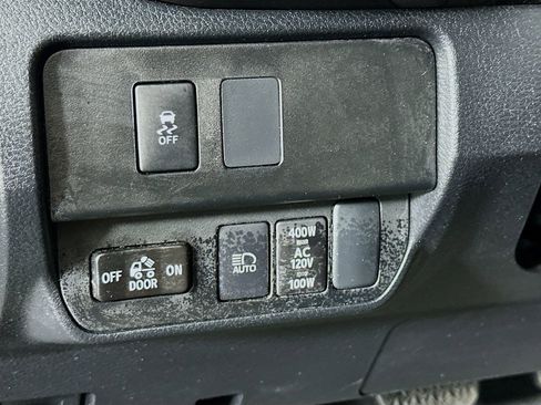 Certified 2023 Toyota Tacoma TRD Sport AWD/4WD image 10