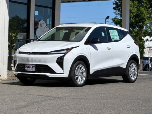 New 2027 Chevrolet Bolt LT w/ Comfort Package FWD image 7