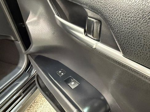 Used 2020 Toyota Camry LE w/ Convenience Package image 28