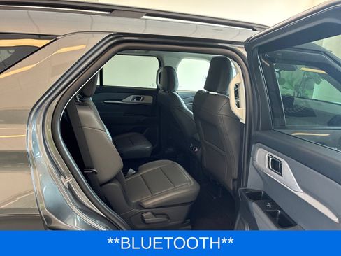 Used 2025 Ford Explorer Active w/ Active Comfort Package AWD/4WD image 10