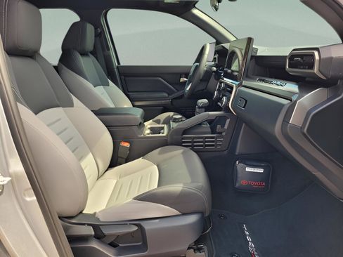 Certified 2025 Toyota Tacoma TRD Sport image 15