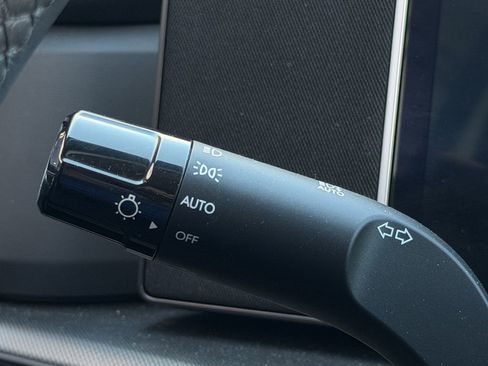 Certified 2025 Hyundai Santa Fe SEL image 18