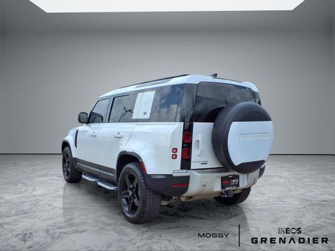 Used 2020 Land Rover Defender 110 HSE AWD/4WD image 2