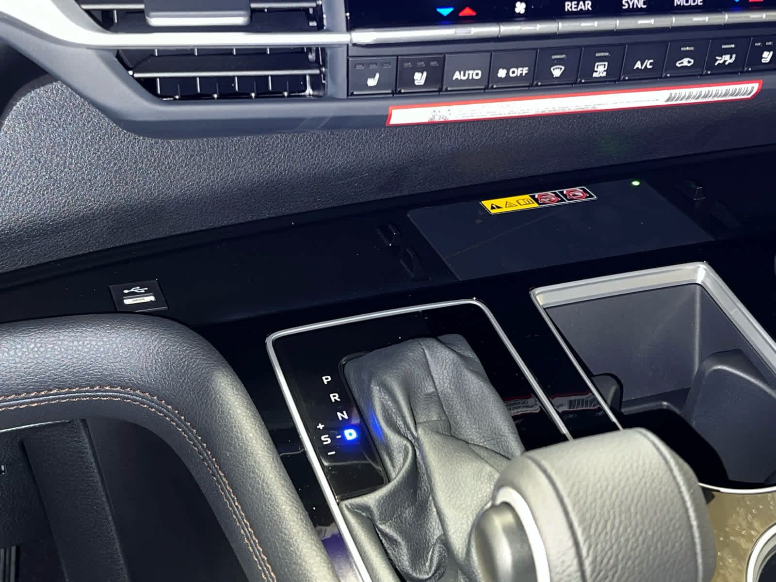 New 2026 Toyota Sienna Limited AWD/4WD image 25