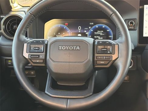 Used 2025 Toyota Land Cruiser w/ Premium Package image 15