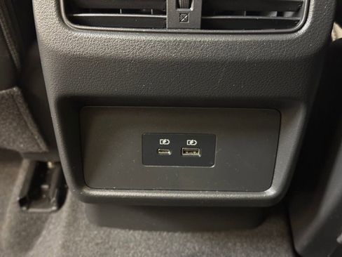 Used 2023 Nissan Rogue Platinum AWD/4WD image 21