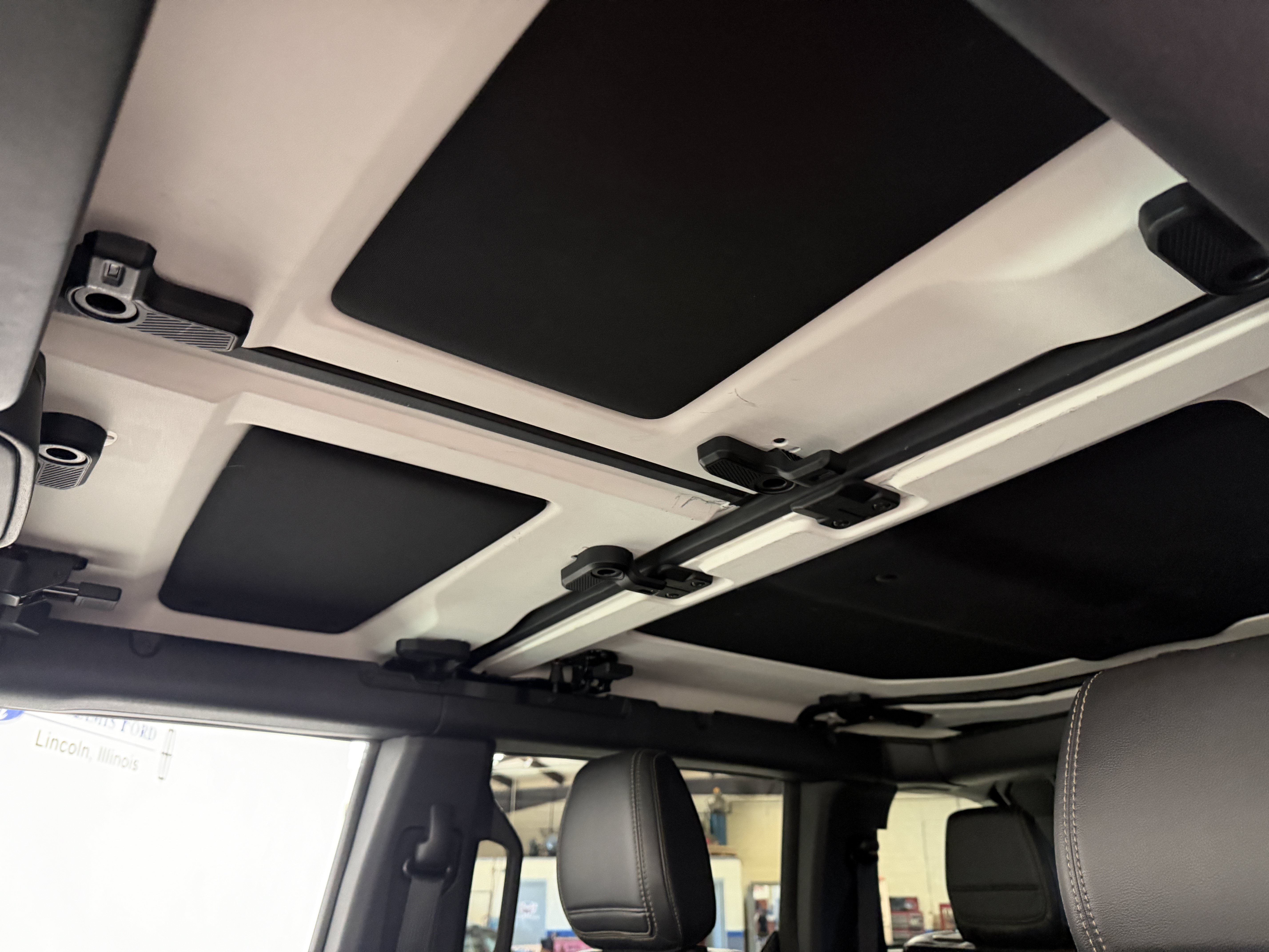 Used 2025 Ford Bronco Badlands AWD/4WD image 5