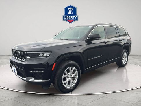 Used 2023 Jeep Grand Cherokee L Limited AWD/4WD image 2