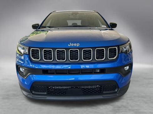 Used 2025 Jeep Compass Latitude AWD/4WD image 13