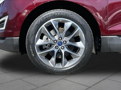 Used 2017 Ford Edge Titanium w/ Equipment Group 301A AWD/4WD image 11