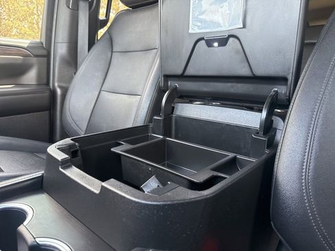 Used 2022 Chevrolet Suburban Z71 AWD/4WD image 22