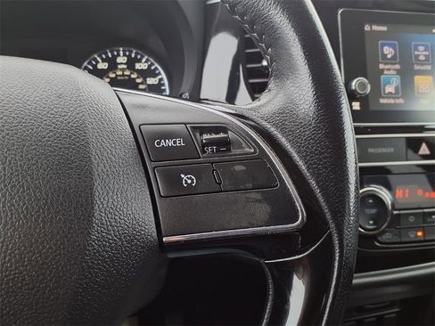 Used 2019 Mitsubishi Outlander FWD image 20