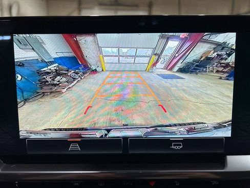 Used 2024 GMC Sierra 1500 SLT image 26