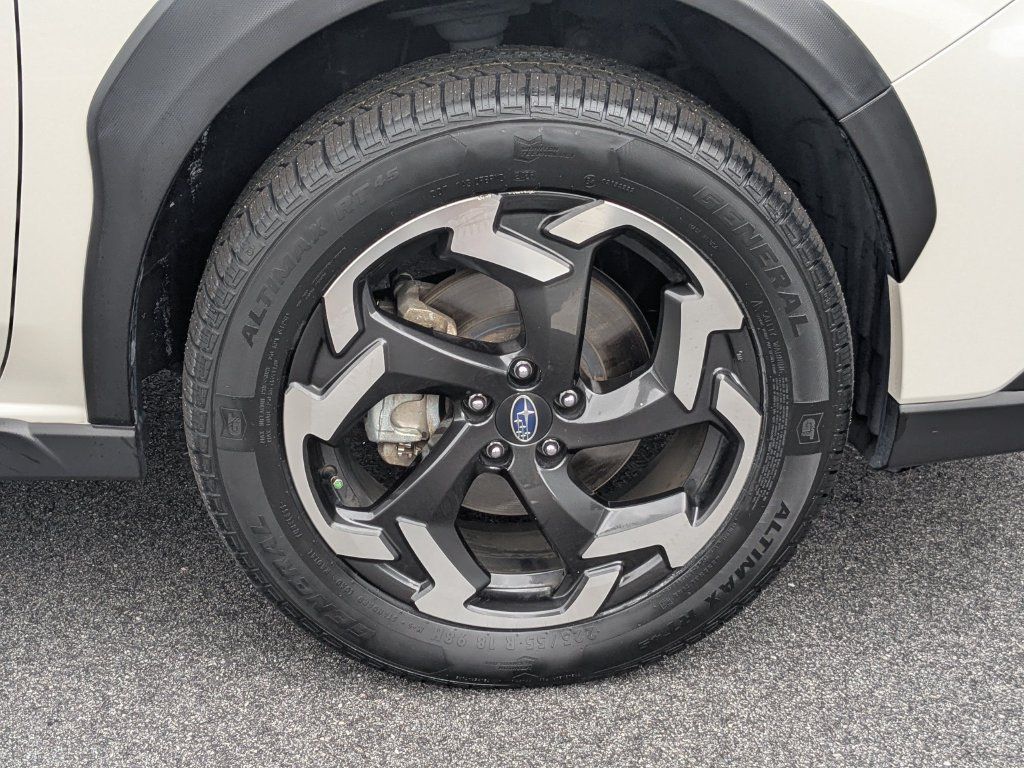 Used 2023 Subaru Crosstrek 2.5i Limited AWD/4WD image 12