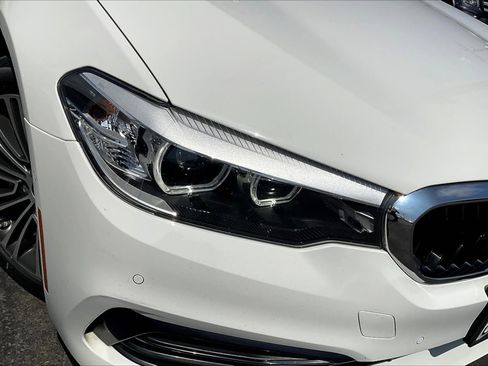 Used 2020 BMW 530i w/ Convenience Package image 29