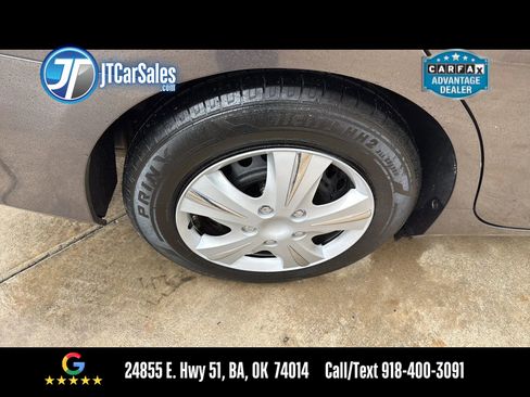 Used 2015 Toyota Camry LE image 25