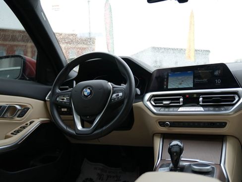 Used 2021 BMW 330i xDrive Sedan w/ Convenience Package image 16
