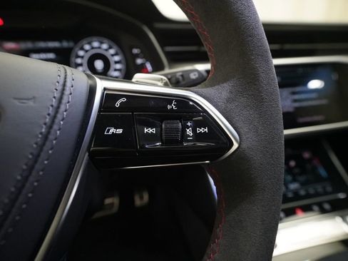 Used 2025 Audi RS 6 performance image 23