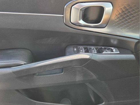 Used 2024 Kia Sorento S w/ Panoramic Sunroof Package FWD image 21