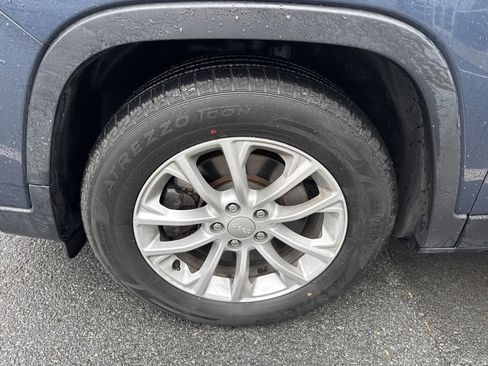 Used 2021 Jeep Cherokee Latitude image 9