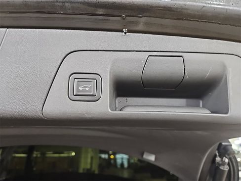 Used 2023 Buick Envision Preferred w/ Sport Touring Package image 13