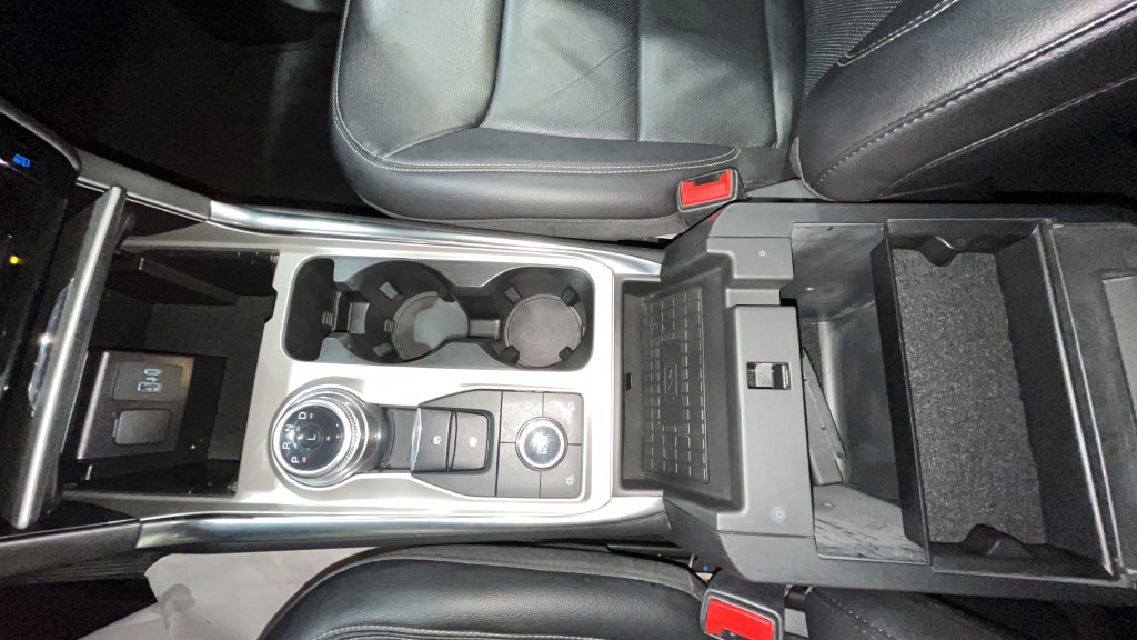 Used 2022 Ford Explorer Limited w/ Equipment Group 301A AWD/4WD image 13