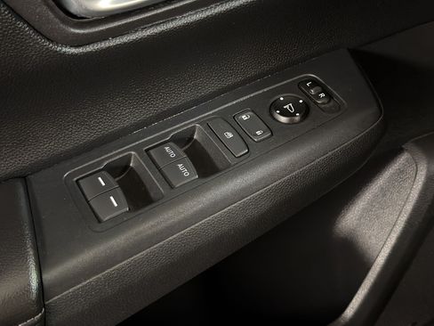 Certified 2025 Honda CR-V EX image 13