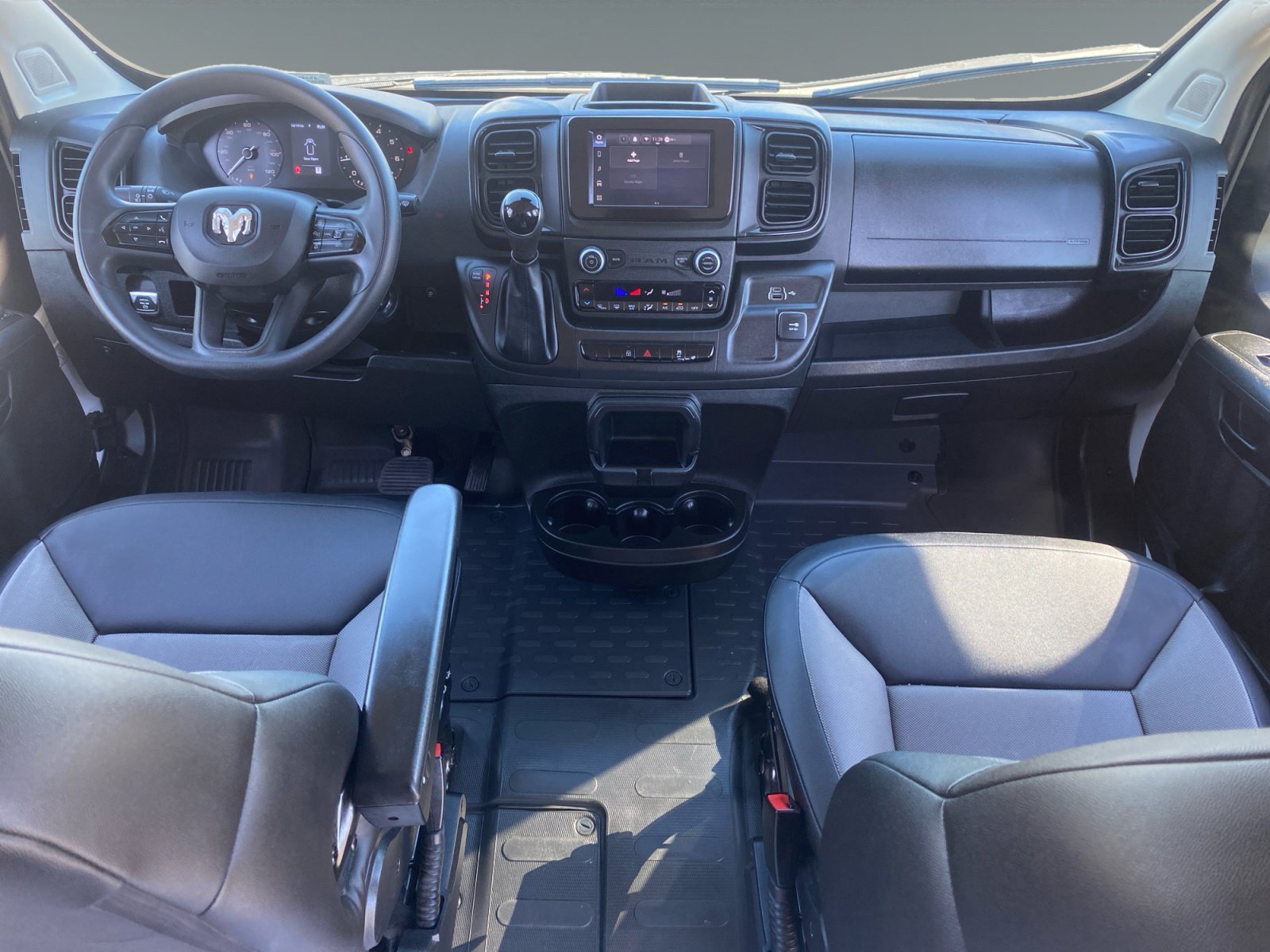 Used 2026 RAM ProMaster 2500 w/ Convenience Group FWD image 10