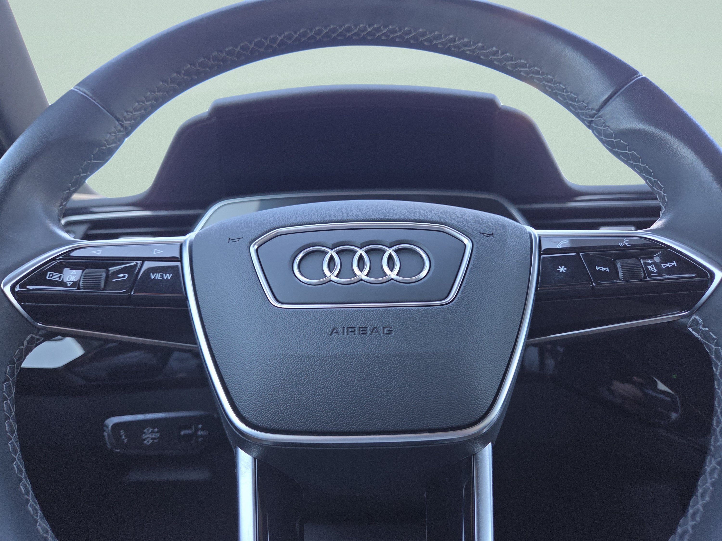 Used 2024 Audi Q8 e-tron Premium AWD/4WD image 30