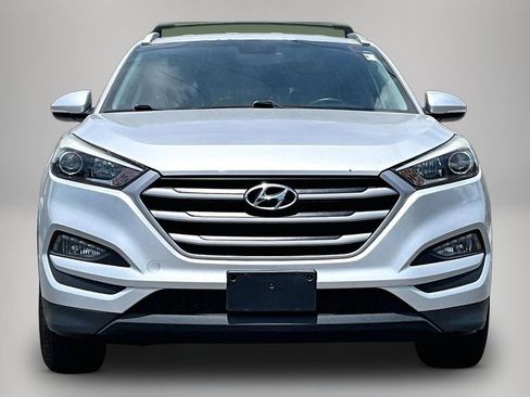Used 2017 Hyundai Tucson SE Plus AWD/4WD image 3