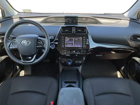 Used 2022 Toyota Prius LE FWD image 10