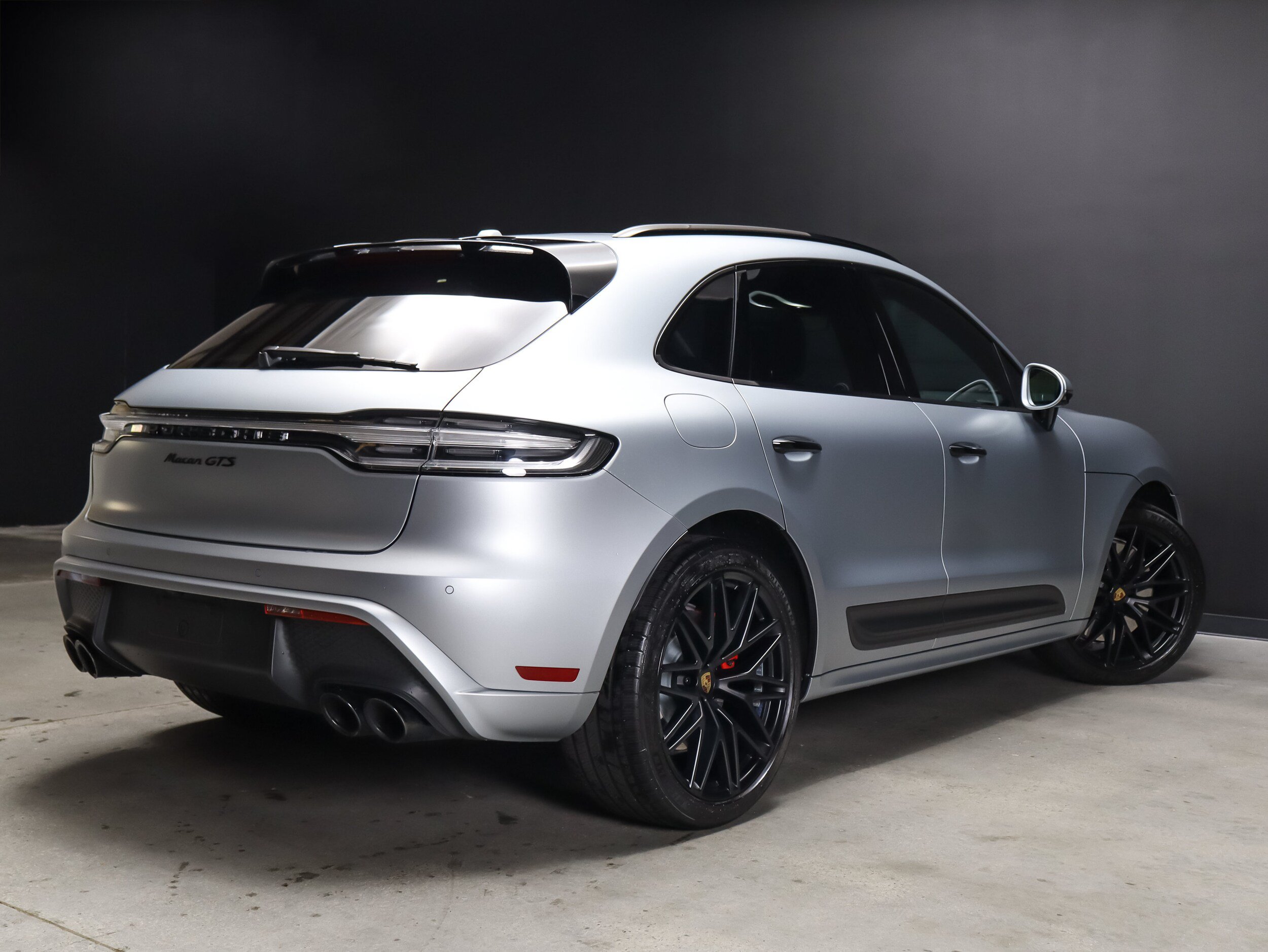 Certified 2025 Porsche Macan GTS AWD/4WD image 4