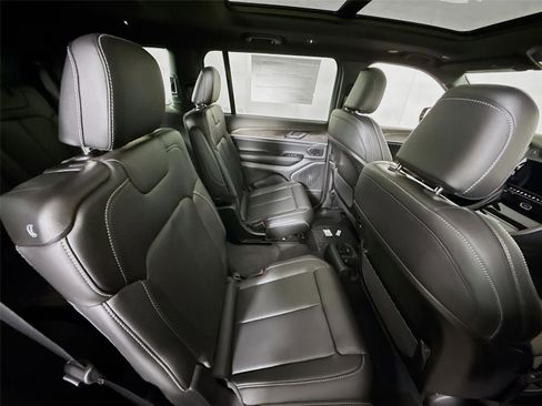 New 2026 Jeep Grand Cherokee L Limited AWD/4WD image 23