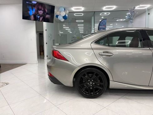 Used 2018 Lexus IS 300 F Sport image 8