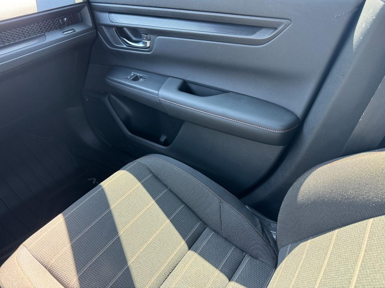 Used 2023 Honda CR-V Sport image 18