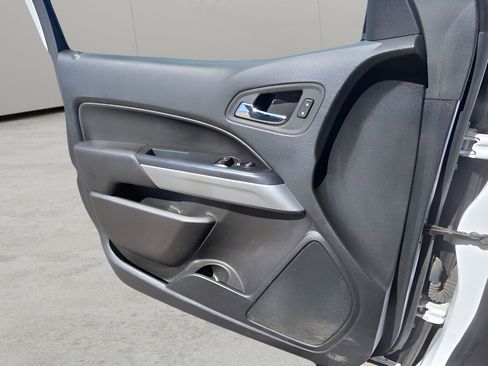 Used 2022 Chevrolet Colorado LT w/ Fleet Safety Package image 16