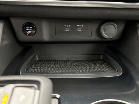 Used 2024 Nissan Rogue SV AWD/4WD image 15