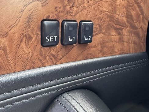 Used 2024 Nissan Armada SL w/ Captain's Chairs Package image 28