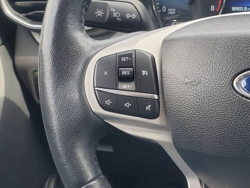 Used 2023 Ford Explorer XLT w/ Equipment Group 202A AWD/4WD image 14