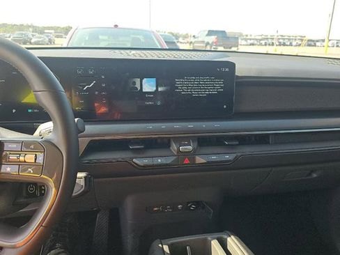 Used 2024 Kia EV9 Light Long Range image 12