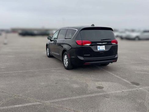 New 2026 Chrysler Voyager LX image 9