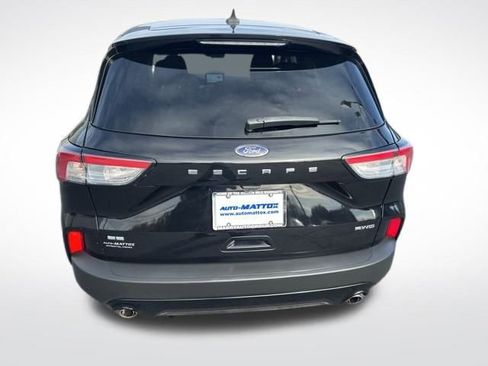 Used 2022 Ford Escape SE w/ SE Sport Appearance Package image 4